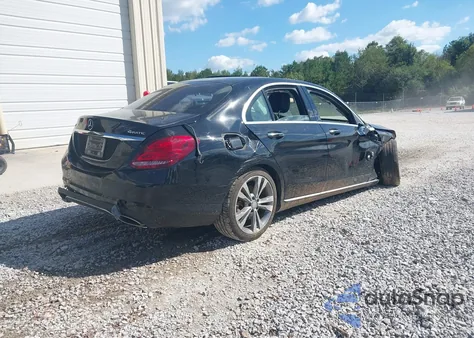2015 Mercedes-Benz C 300 4Matic from USA, damaged, VIN 55SWF4KB0FU014925